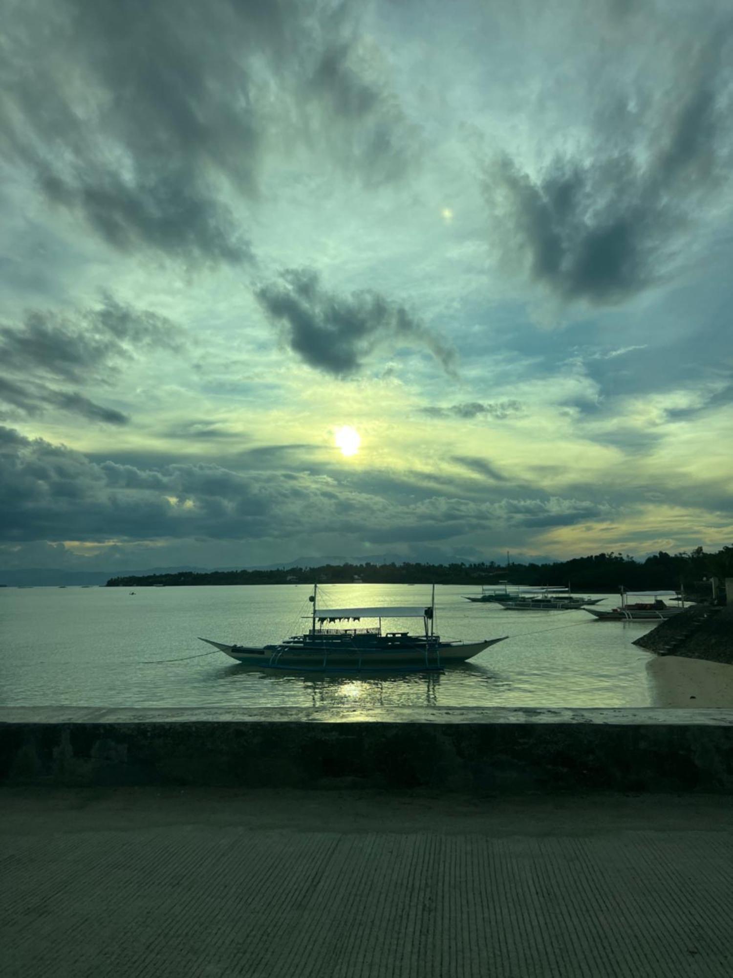 ホテル Kabansoy Haven モアルボアル エクステリア 写真